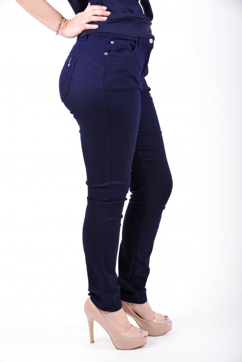 PERSONA PANTALONE 5 TASCHE CONFORMATO