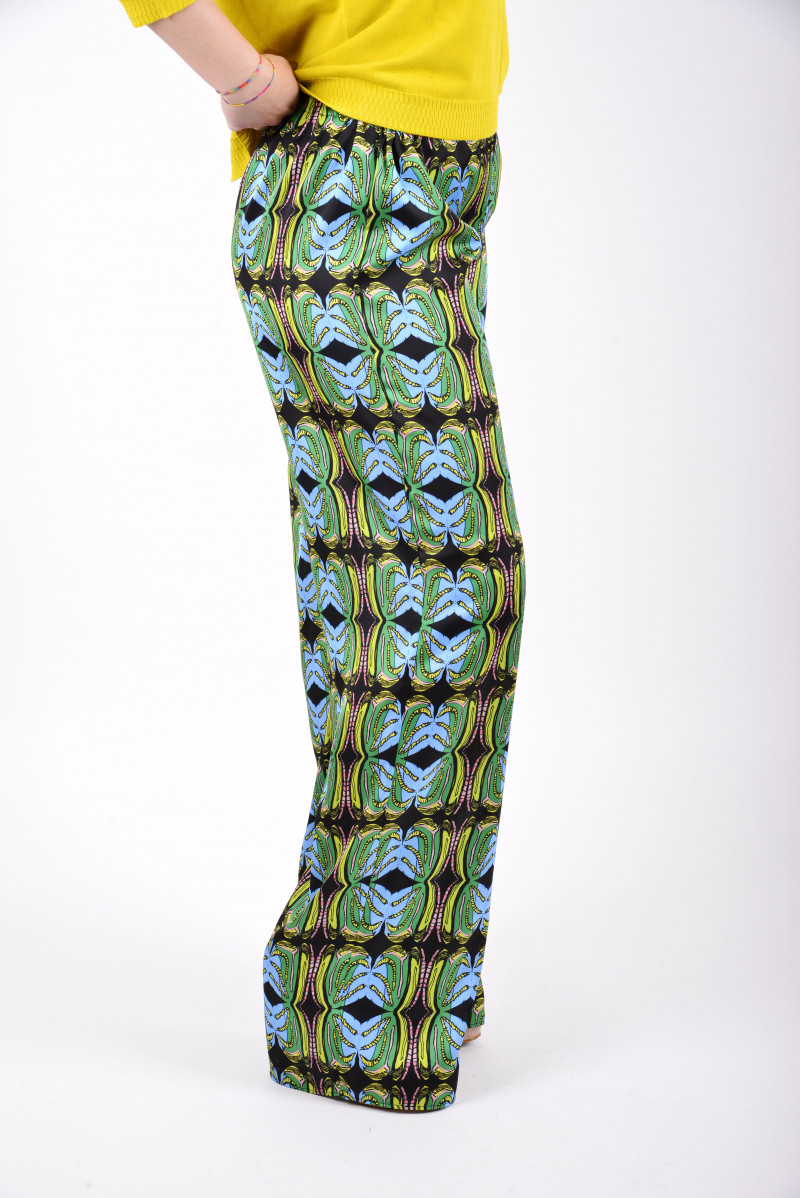PERSONA PANTALONE CONFORMATO