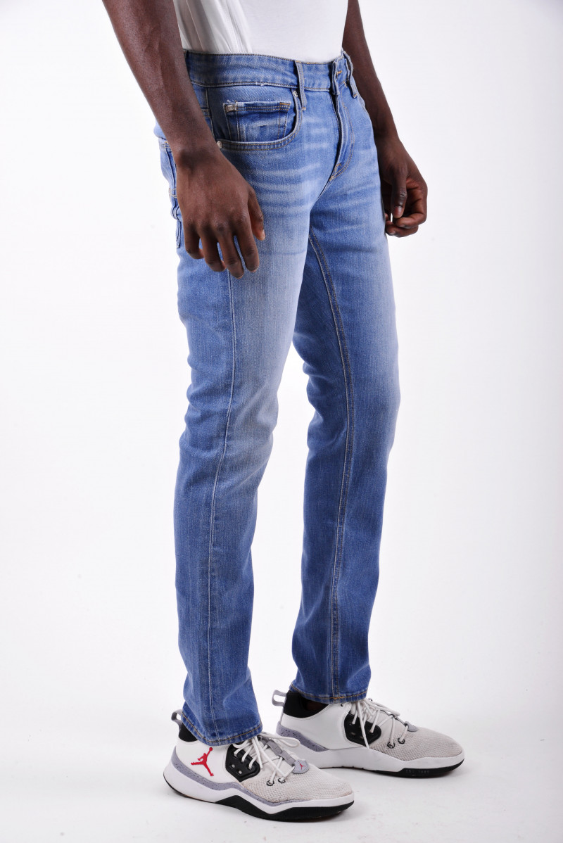 GUESS JEANS JEANSERIA