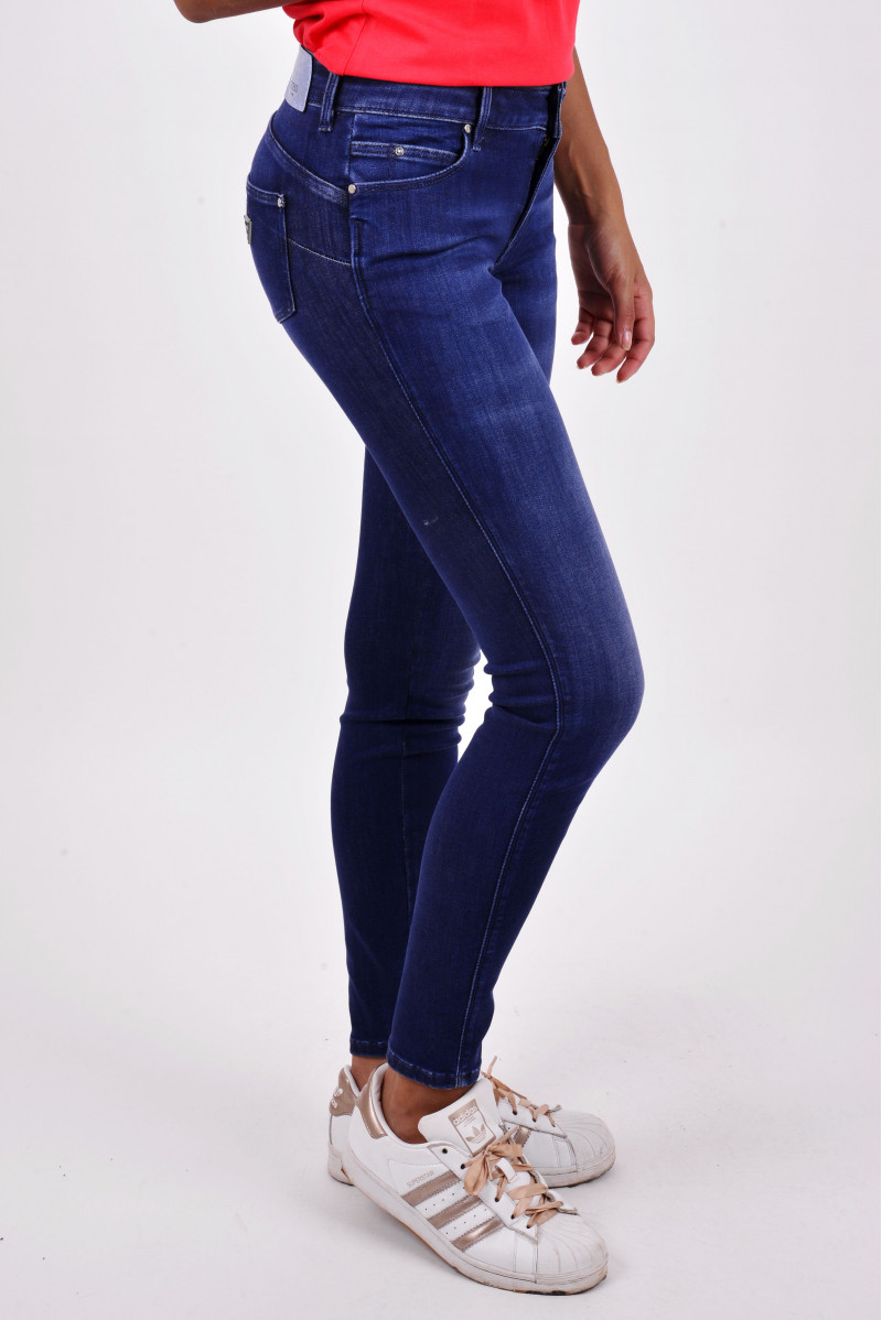 GUESS JEANS JEANSERIA