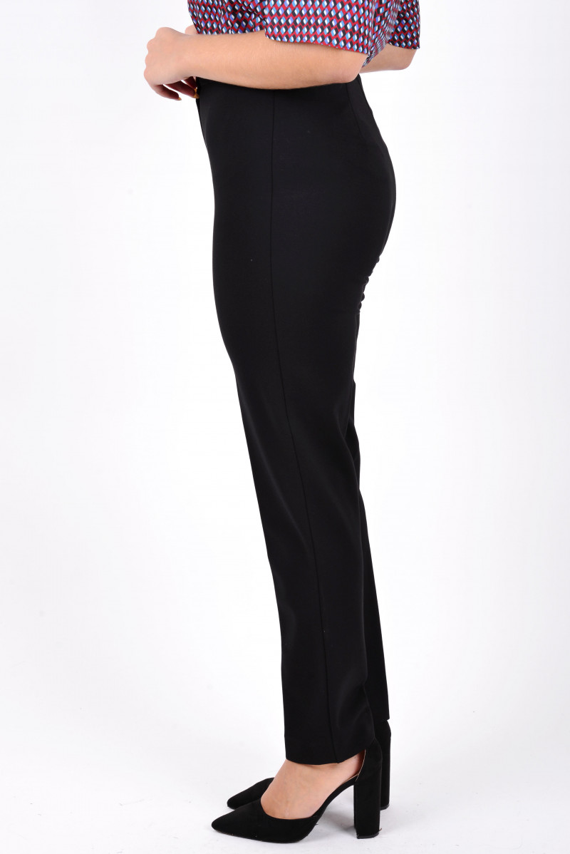 PERSONA PANTALONE CONFORMATO