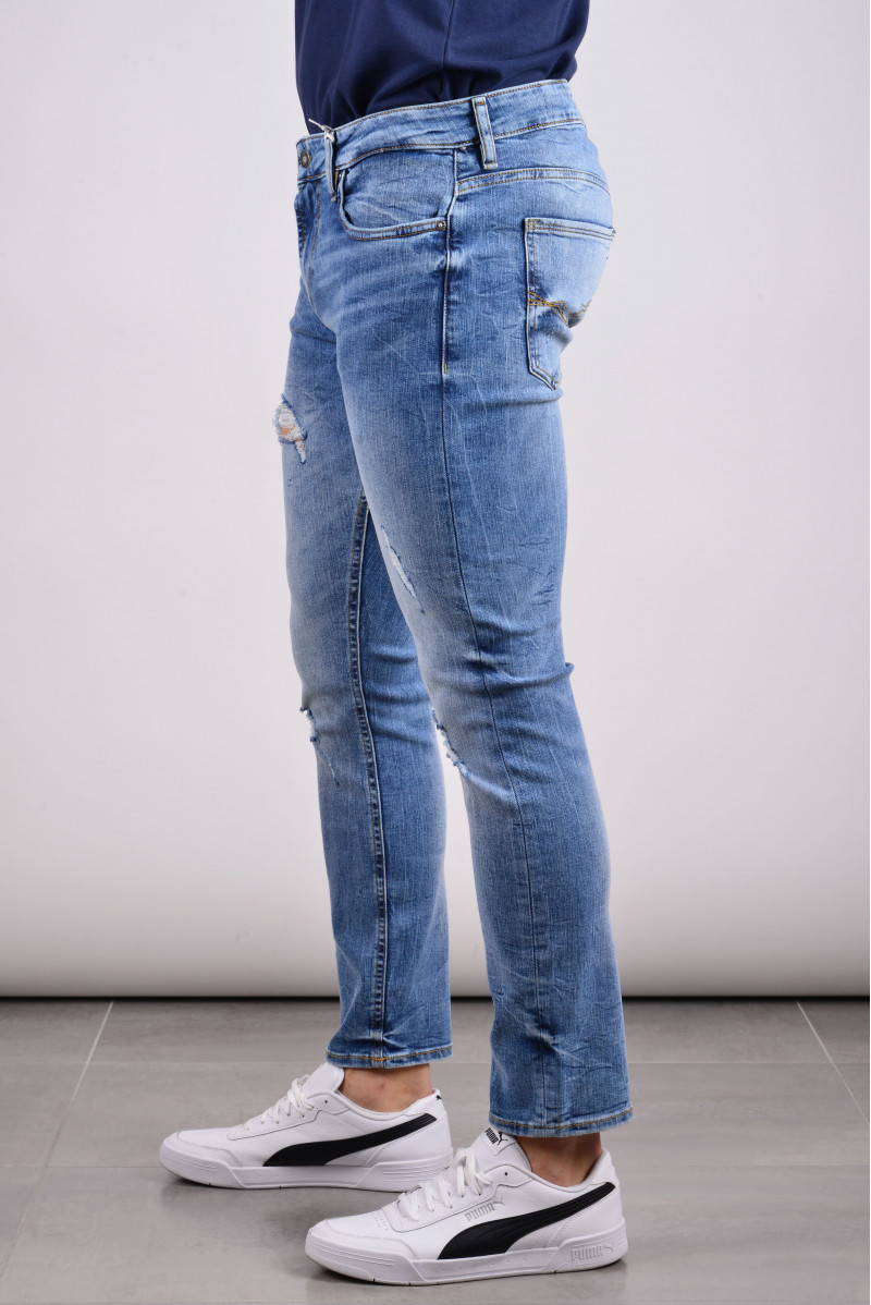 GUESS JEANS JEANSERIA