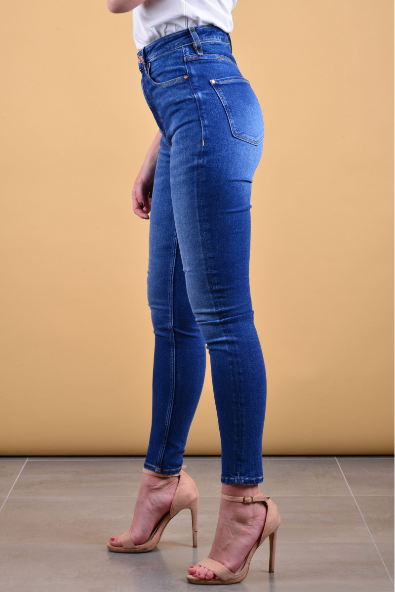 GUESS JEANS JEANSERIA