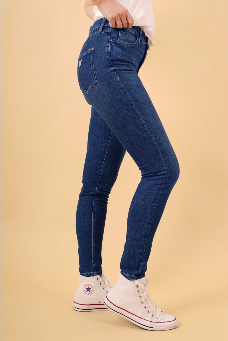 GUESS JEANS JEANSERIA