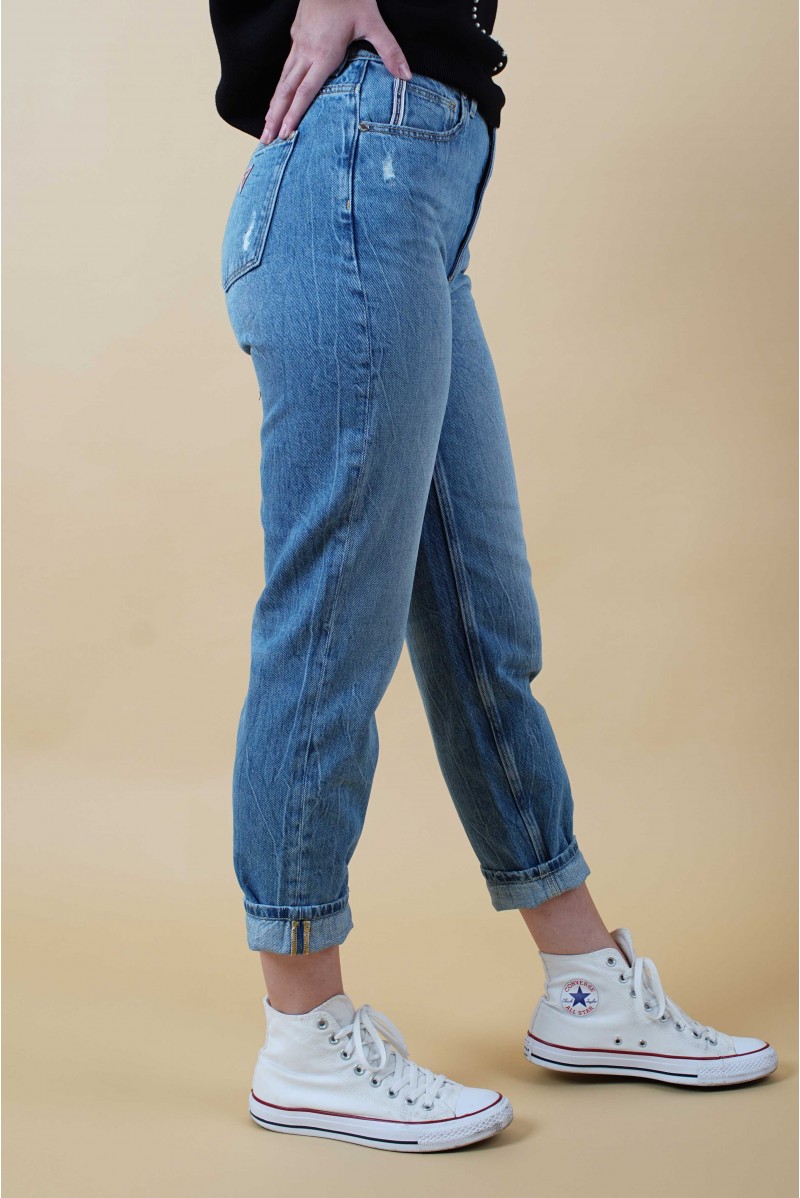 GUESS JEANS JEANSERIA