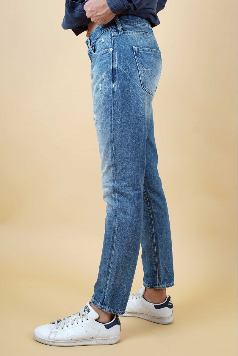 GUESS JEANS JEANSERIA