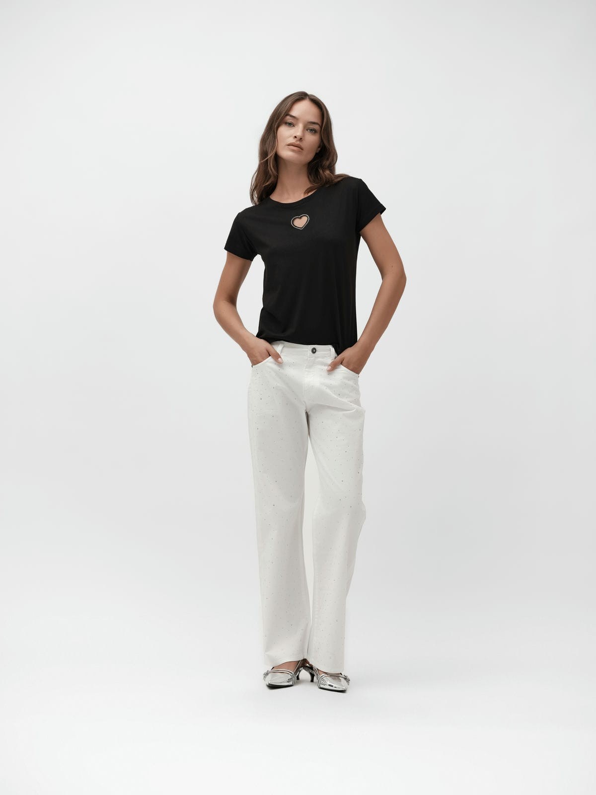 T SHIRT CON CUORE CUT OUT E STRASS - WW30160