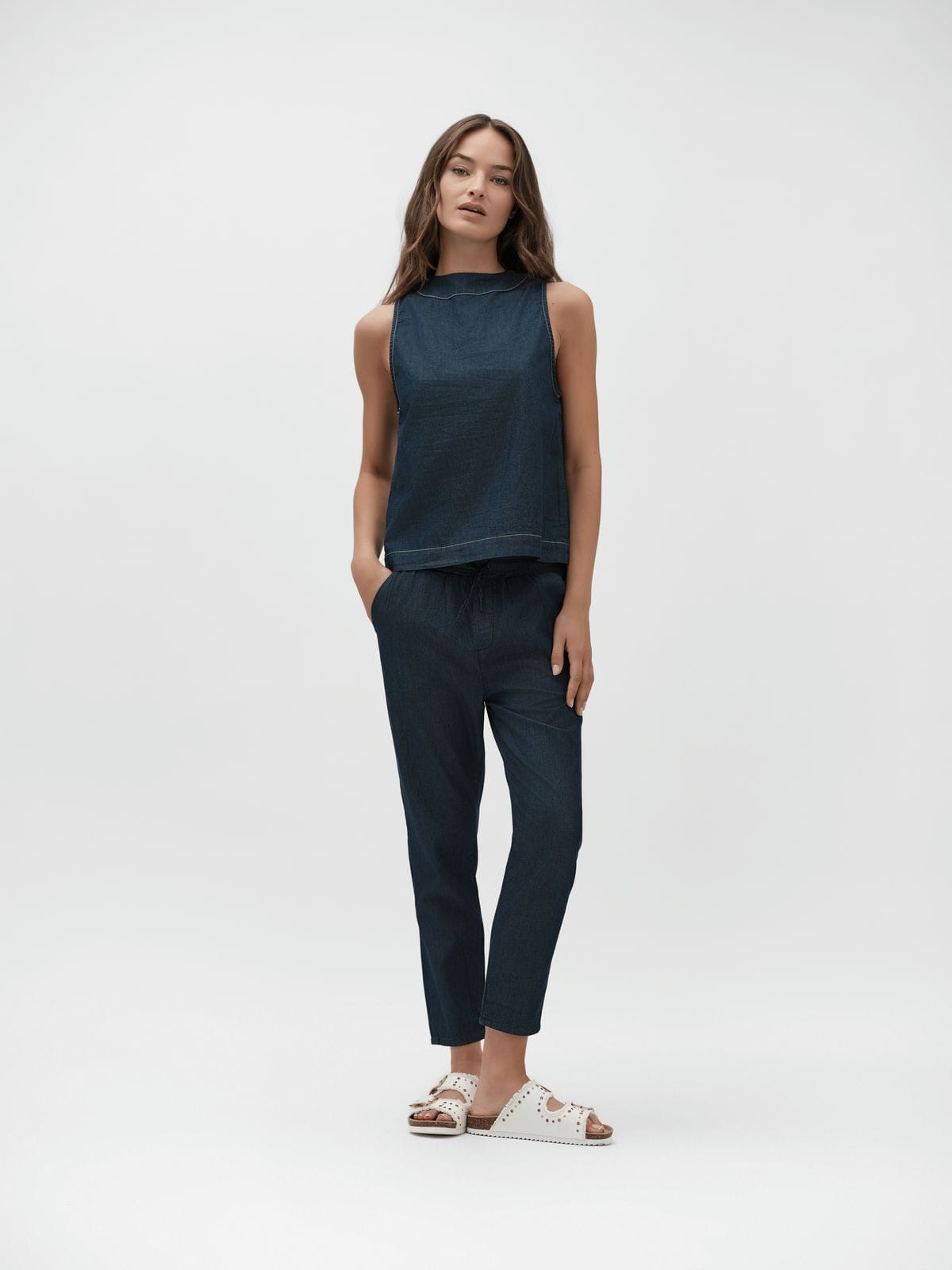 TOP IN CHAMBRAY CON ABBOTTONATURA DIETRO - WW30261