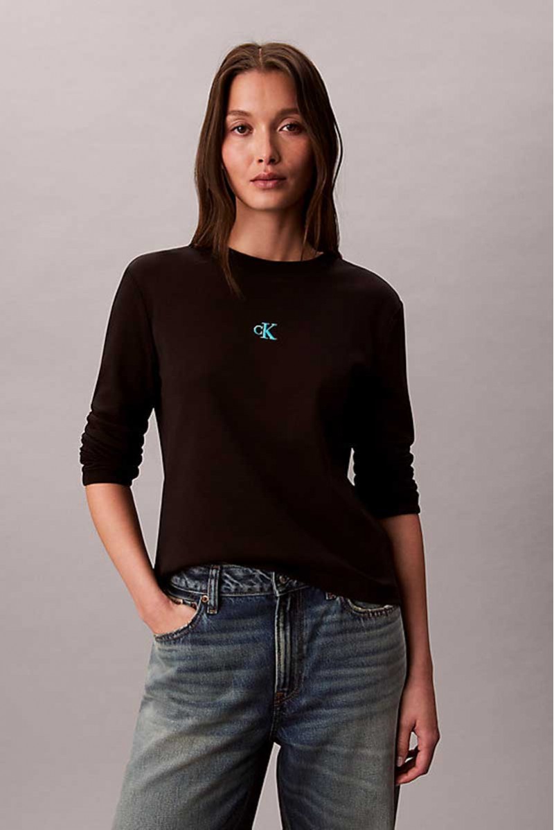 CALVIN KLEIN JEANS T-SHIRT...