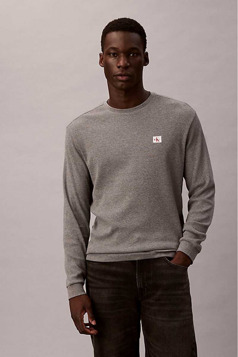 CALVIN KLEIN JEANS T-SHIRT...