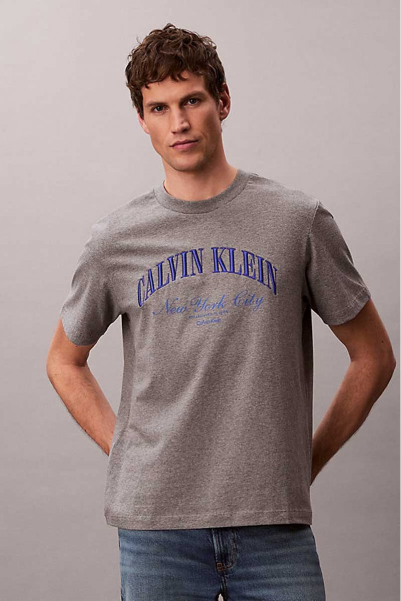 CALVIN KLEIN JEANS T-SHIRT...