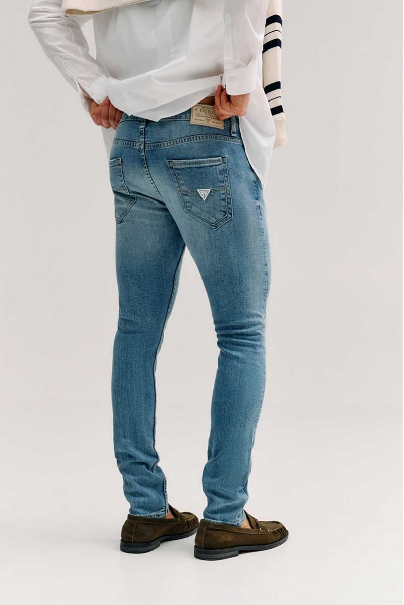 GUESS JEANS JEANSERIA