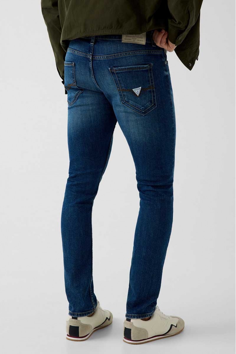 GUESS JEANS JEANSERIA