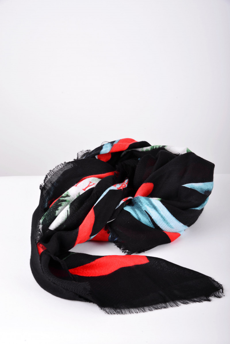GUESS SCIARPE FOULARD JEANSERIA